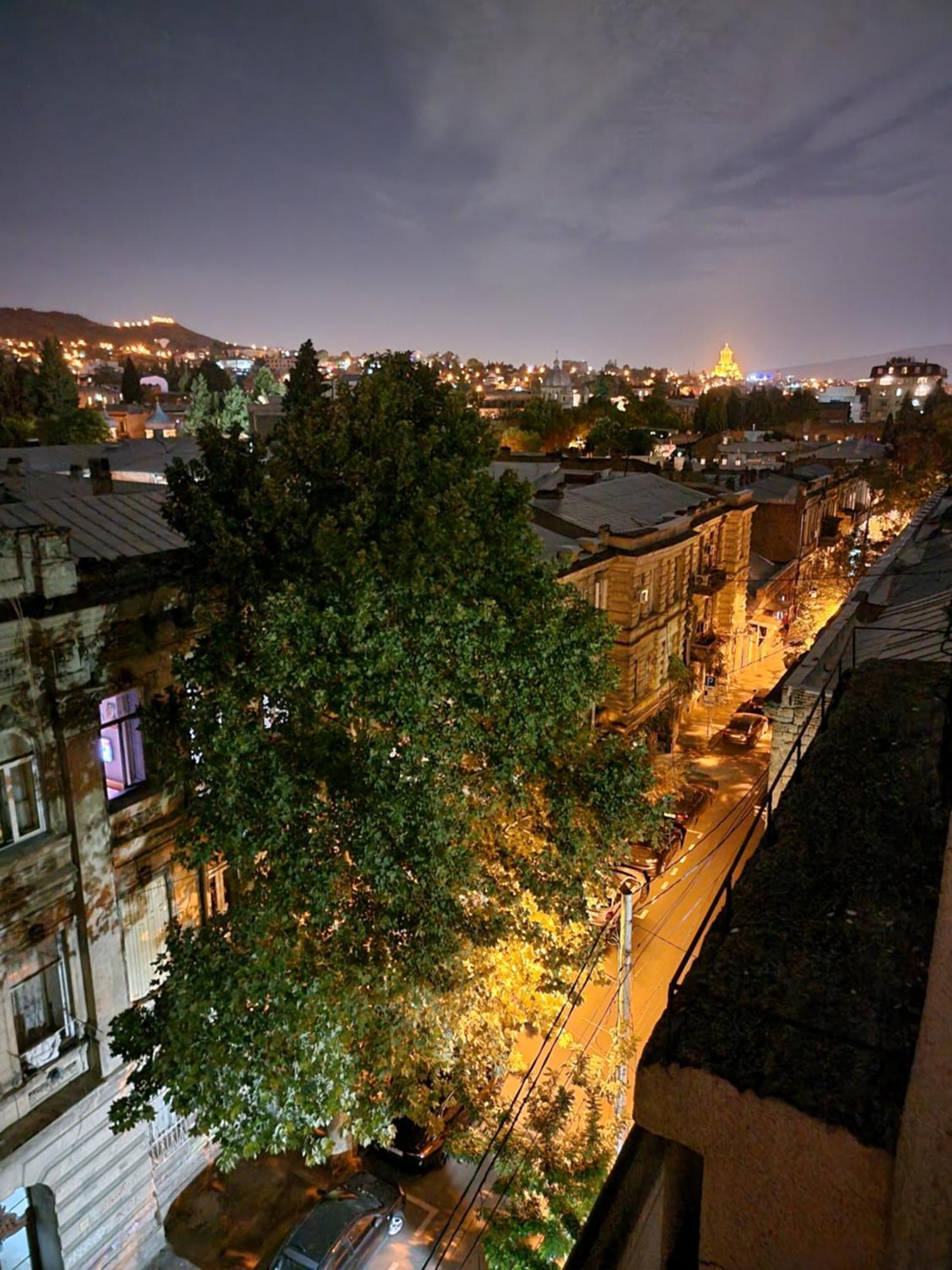 Cozy & Sweet Home Tbilisi Buitenkant foto